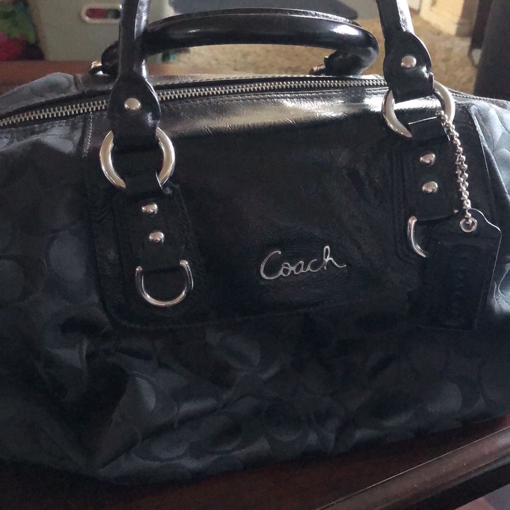 Coach Signature Satchel / Black